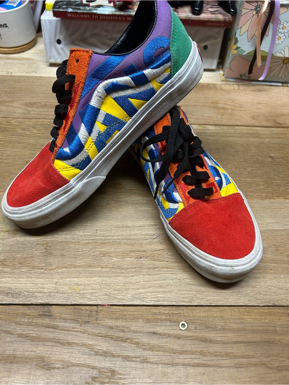 Vans/ shoes- men size 6 women size 7.5